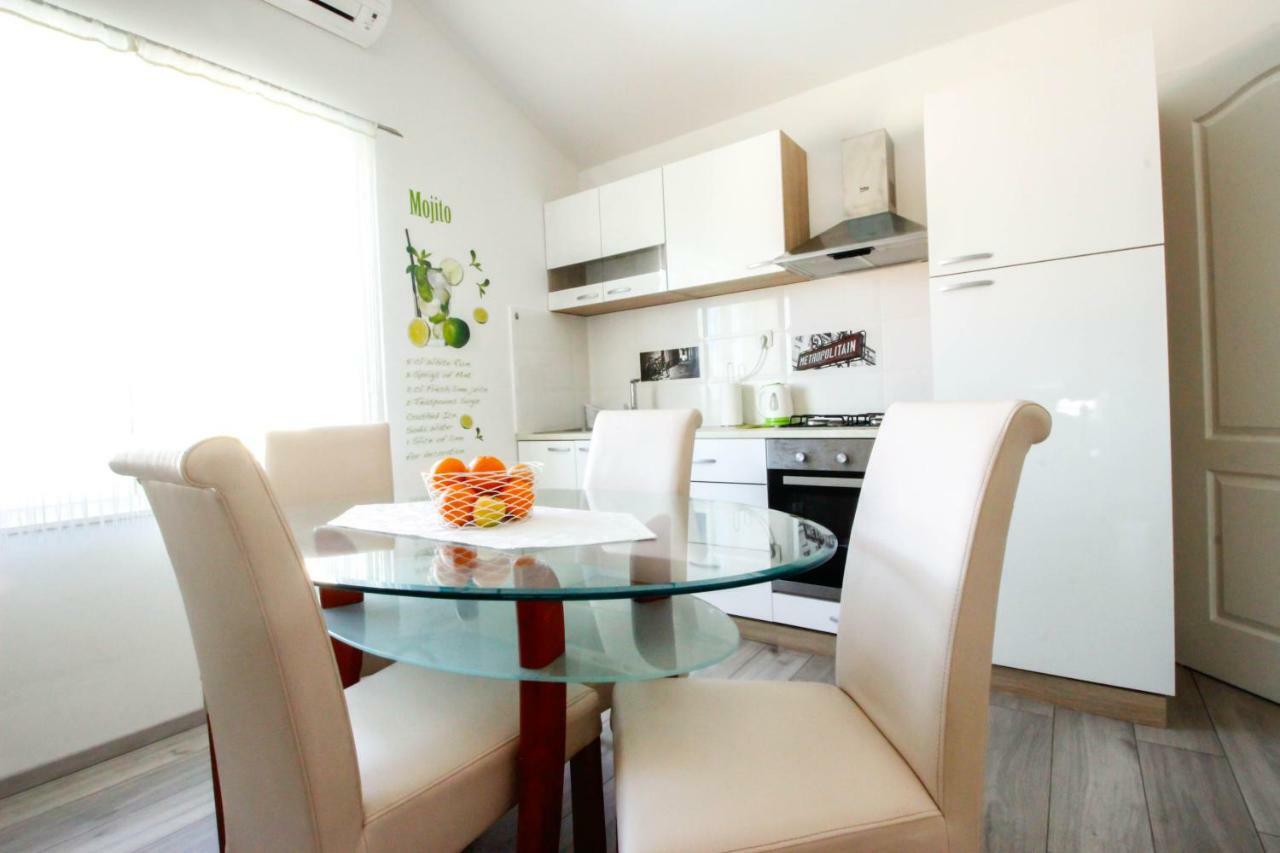 Studio Apartman Sky Rovinj Exterior foto