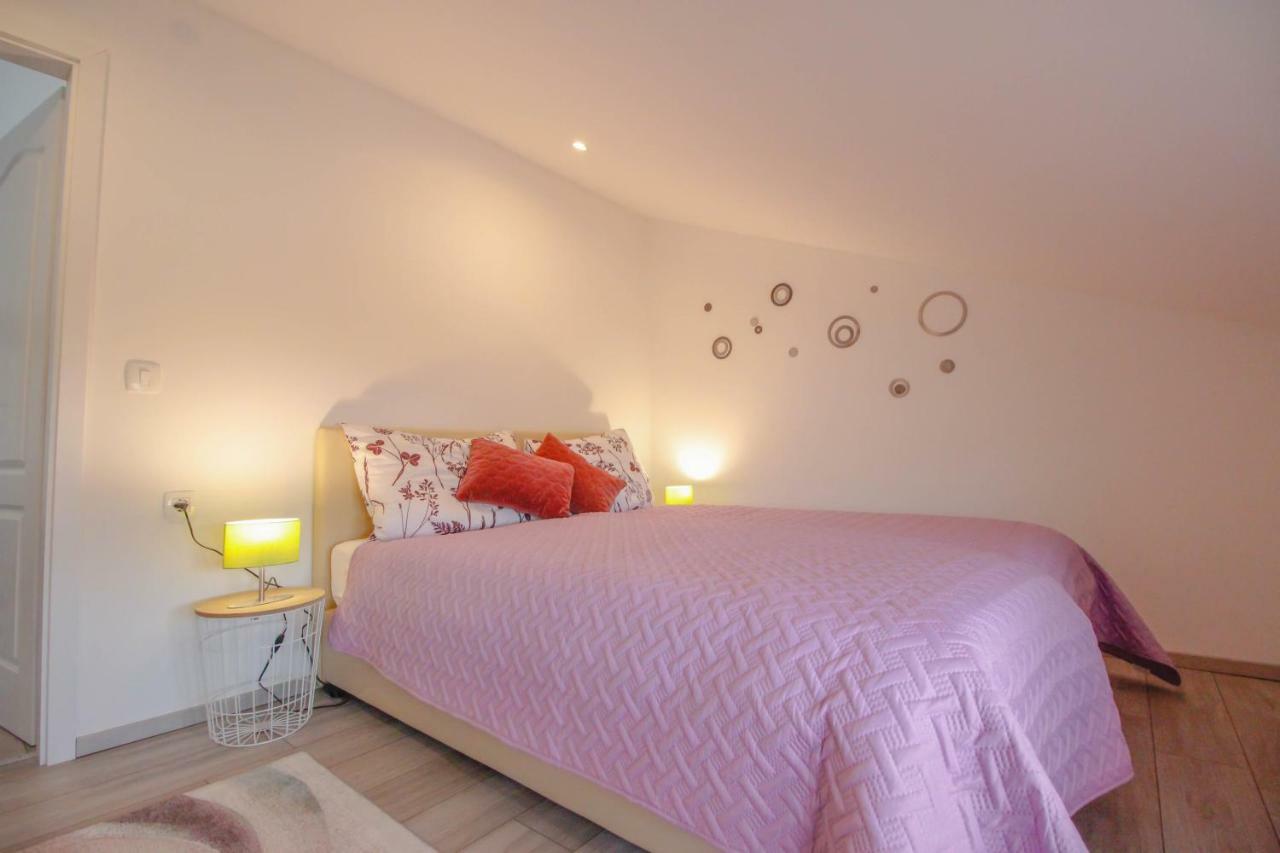 Studio Apartman Sky Rovinj Exterior foto